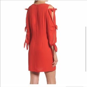 Forest Lily Chiffon Bow sleeved Shift Dress Sz12